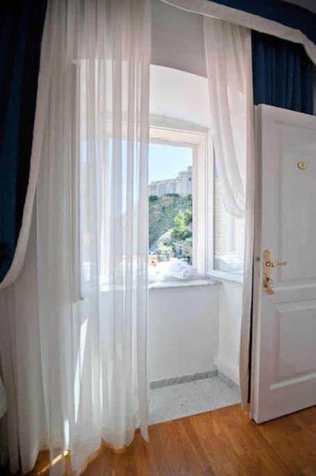 Blue Studio Apartment Next To The Beach ดูบรอฟนิก ภายนอก รูปภาพ